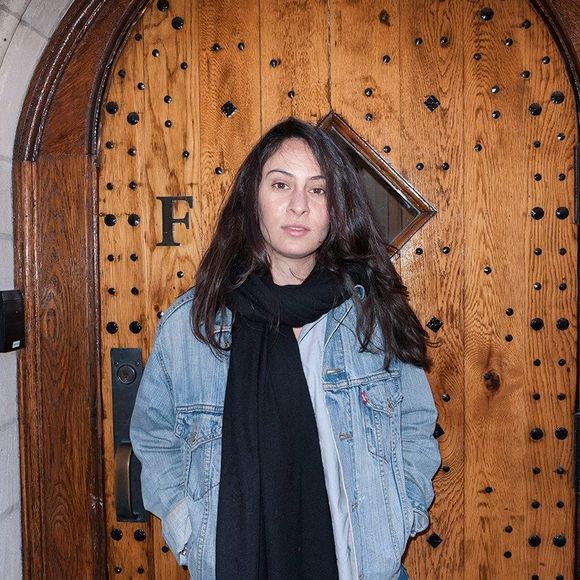 Meet your Posher, Nicole - Picture 1 of 1